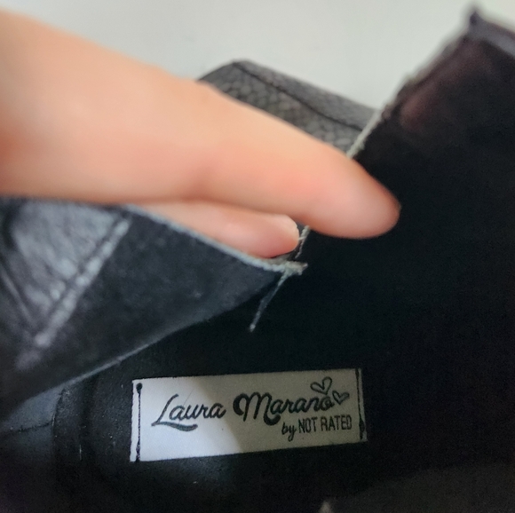 Laura Marano Not Rated Black Faux Leather 3" Heeled Boot Bootie Snakeskin Sz 8 - Picture 9 of 10